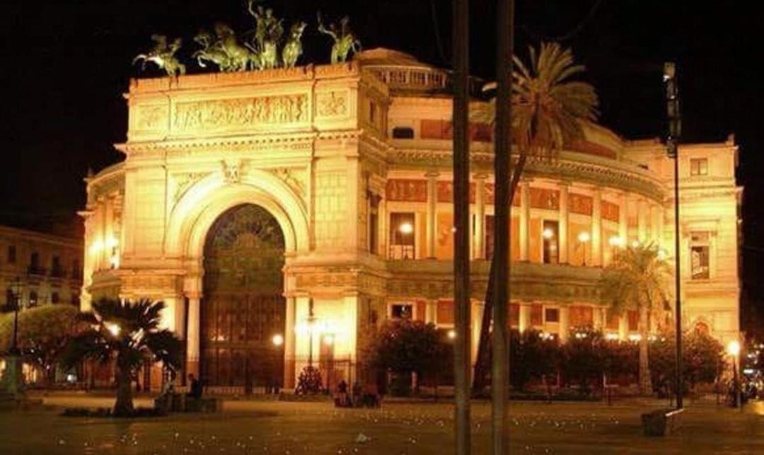مبيت وإفطار باليرمو Paleemo Centro Zoe Blu المظهر الخارجي الصورة